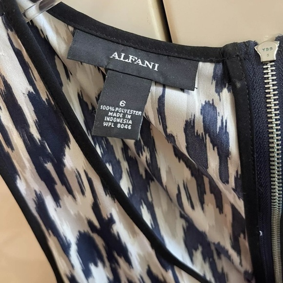 alfani Woman’s top/ blouse Sleeveless Size 6 (M) Zip - Picture 2 of 5